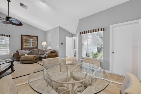 Villa ou maison à vendre à Mount Dora, Floride: 3 chambres, 116.31 m2 № 2437397 - photo 17