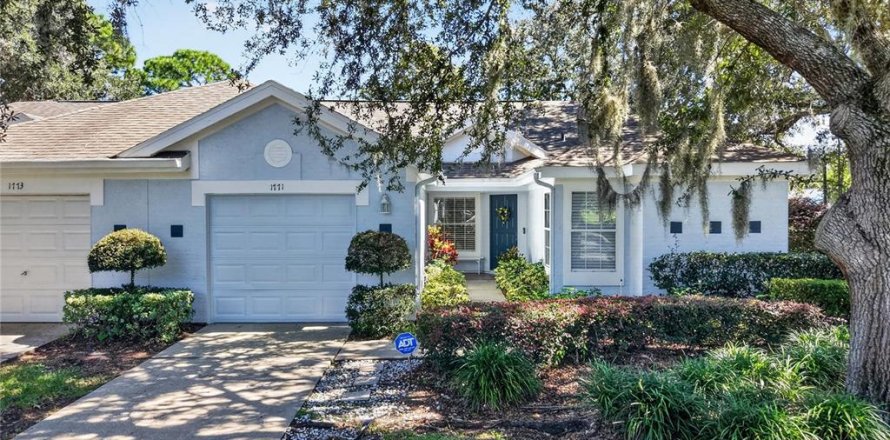 Villa ou maison à Mount Dora, Floride 3 chambres, 116.31 m2 № 2437397