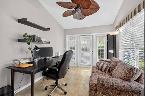 Villa ou maison à vendre à Mount Dora, Floride: 3 chambres, 116.31 m2 № 2437397 - photo 23