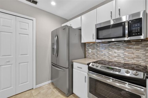 Villa ou maison à vendre à Mount Dora, Floride: 3 chambres, 116.31 m2 № 2437397 - photo 22
