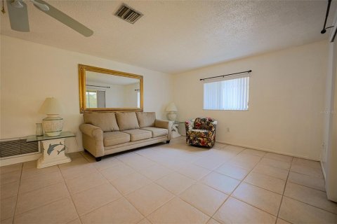 Condominio en alquiler en Venice, Florida, 2 dormitorios, 110.18 m2 № 1769015 - foto 6