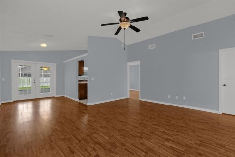 Villa ou maison à louer à Orlando, Floride: 2 chambres, 128.21 m2 № 2415059 - photo 5