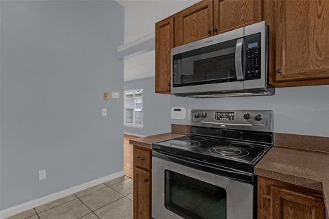 Villa ou maison à louer à Orlando, Floride: 2 chambres, 128.21 m2 № 2415059 - photo 11
