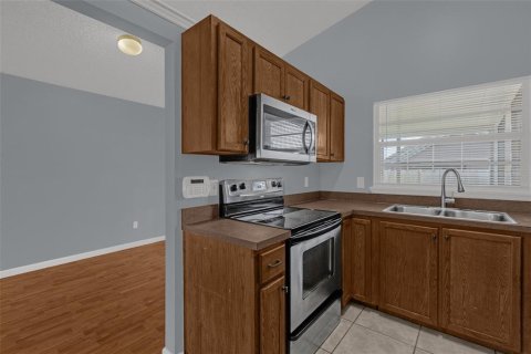 Villa ou maison à louer à Orlando, Floride: 2 chambres, 128.21 m2 № 2415059 - photo 10