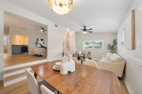 Casa en venta en Orlando, Florida, 3 dormitorios, 151.52 m2 № 1900079 - foto 9
