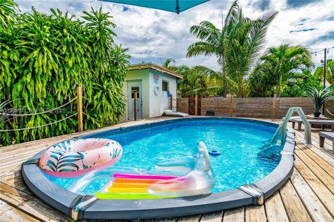 Снять в аренду виллу или дом в Майами, Флорида 5 спален, 263.01м2, № 1991305 - фото 9