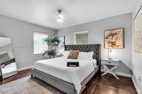 Снять в аренду виллу или дом в Майами, Флорида 5 спален, 263.01м2, № 1991305 - фото 27