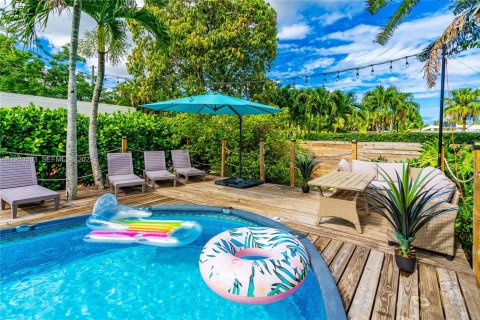 Снять в аренду виллу или дом в Майами, Флорида 5 спален, 263.01м2, № 1991305 - фото 7