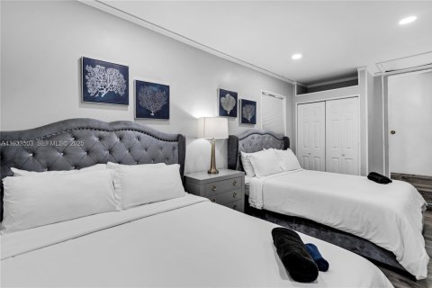 Снять в аренду виллу или дом в Майами, Флорида 5 спален, 263.01м2, № 1991305 - фото 29