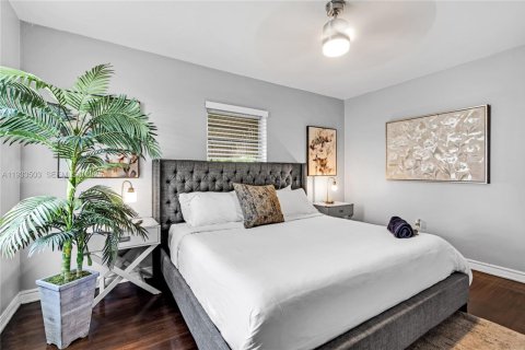 Снять в аренду виллу или дом в Майами, Флорида 5 спален, 263.01м2, № 1991305 - фото 22