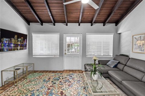 Снять в аренду виллу или дом в Майами, Флорида 5 спален, 263.01м2, № 1991305 - фото 15