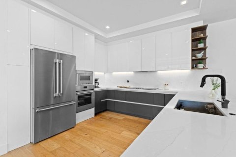 House in Fort Lauderdale, Florida 3 bedrooms, 228.35 sq.m. № 2083636 - photo 17