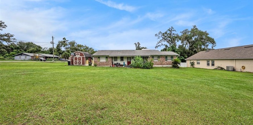 House in Dade City, Florida 3 bedrooms, 124.49 sq.m. № 1902046