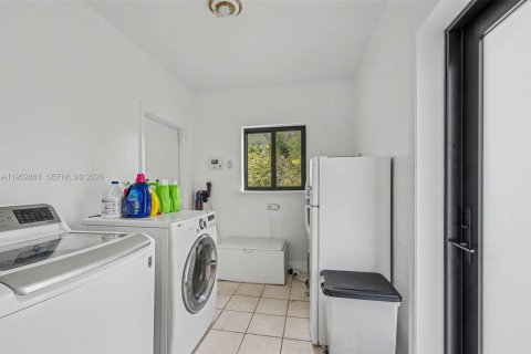 Купить виллу или дом в Пальметто-Бей, Флорида 3 спальни, 172.71м2, № 2282787 - фото 19