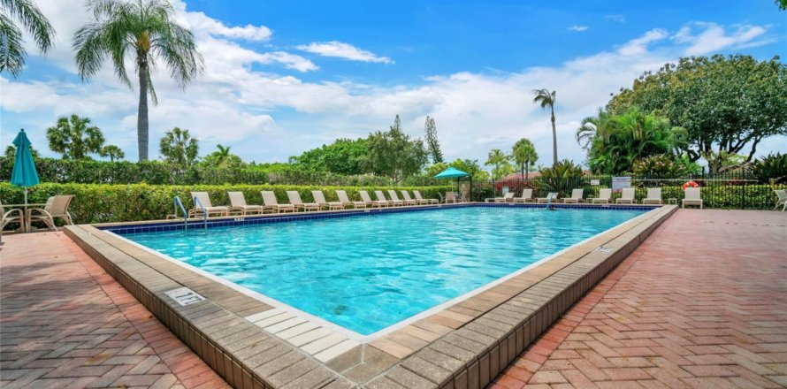 Condominio en Pompano Beach, Florida, 3 dormitorios № 1221625
