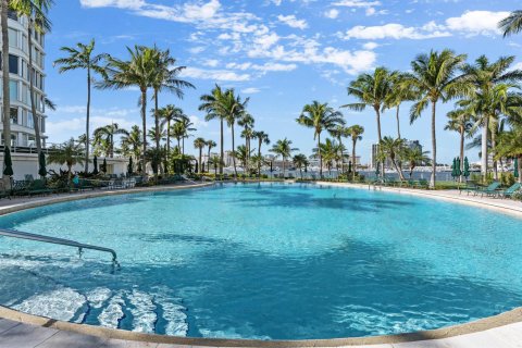 Condominio en venta en Palm Beach, Florida, 2 dormitorios, 144.18 m2 № 2189310 - foto 2