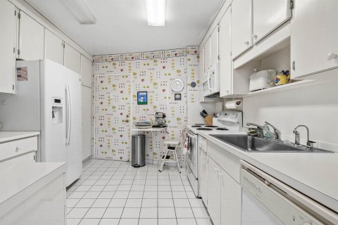 Condominio en venta en Palm Beach, Florida, 2 dormitorios, 144.18 m2 № 2189310 - foto 17