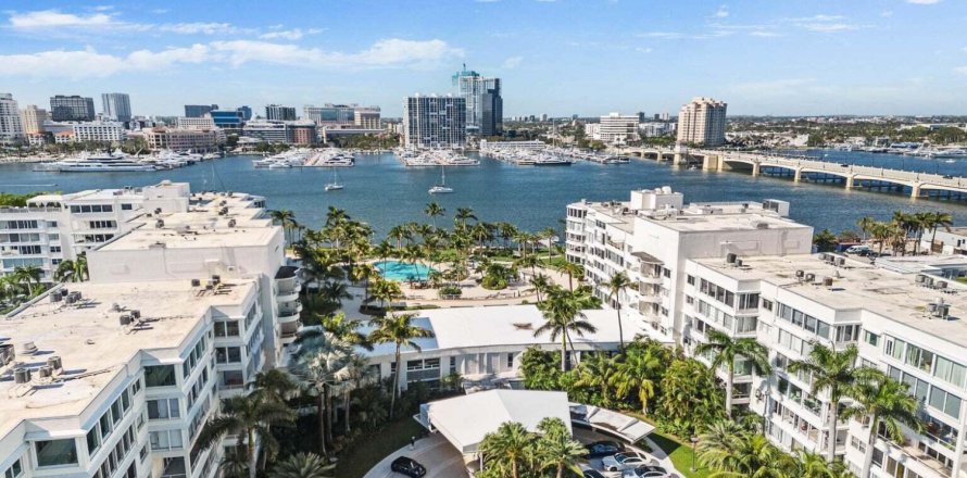 Condominio en Palm Beach, Florida, 2 dormitorios № 2189310
