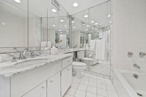 Condominio en venta en Palm Beach, Florida, 2 dormitorios, 144.18 m2 № 2189310 - foto 25