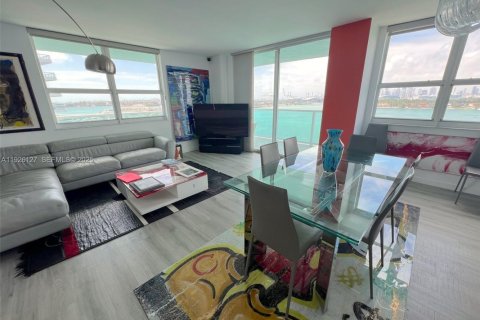 Condo in Miami Beach, Florida, 2 bedrooms  № 2076768