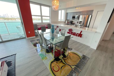 Condo in Miami Beach, Florida, 2 bedrooms  № 2076768 - photo 10