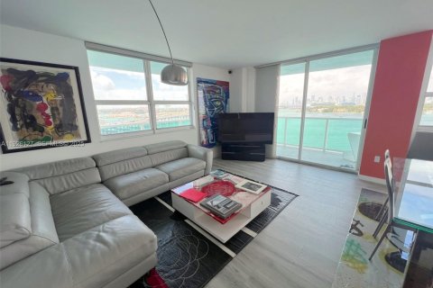 Condo in Miami Beach, Florida, 2 bedrooms  № 2076768 - photo 12