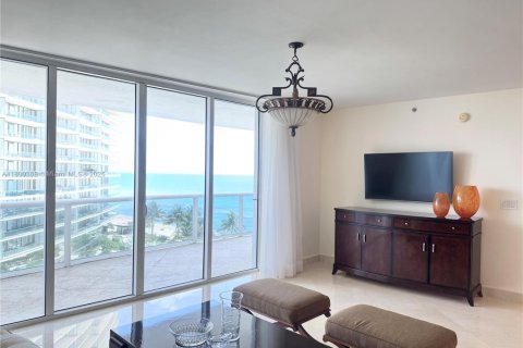 Condominio en venta en Sunny Isles Beach, Florida, 2 dormitorios, 147.81 m2 № 1684093 - foto 13