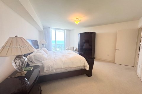 Condominio en venta en Sunny Isles Beach, Florida, 2 dormitorios, 147.81 m2 № 1684093 - foto 16