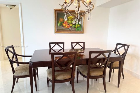 Condominio en venta en Sunny Isles Beach, Florida, 2 dormitorios, 147.81 m2 № 1684093 - foto 11