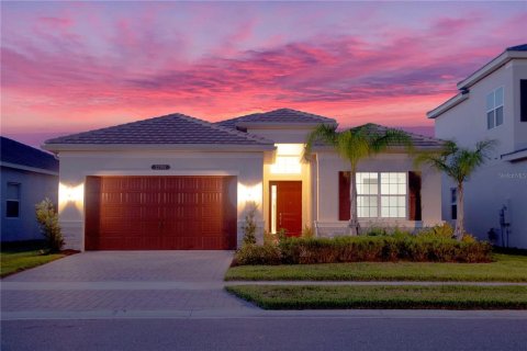 House in Wesley Chapel, Florida 4 bedrooms, 231.51 sq.m. № 1573609 - photo 1