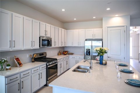 House in Wesley Chapel, Florida 4 bedrooms, 231.51 sq.m. № 1573609 - photo 17