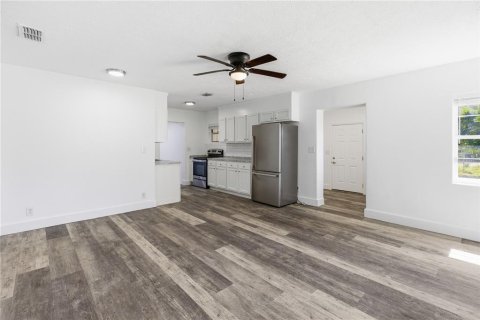 Casa en venta en Jacksonville, Florida, 3 dormitorios, 117.34 m2 № 2233675 - foto 17