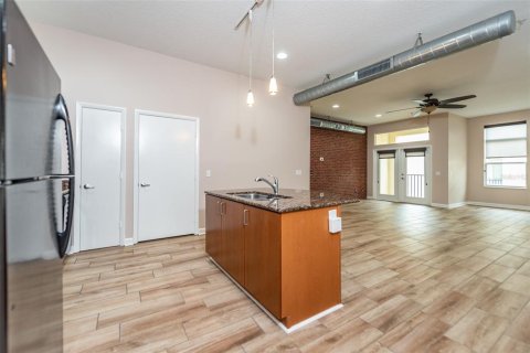 Condominio en alquiler en Saint Petersburg, Florida, 2 dormitorios, 120.59 m2 № 1910322 - foto 4