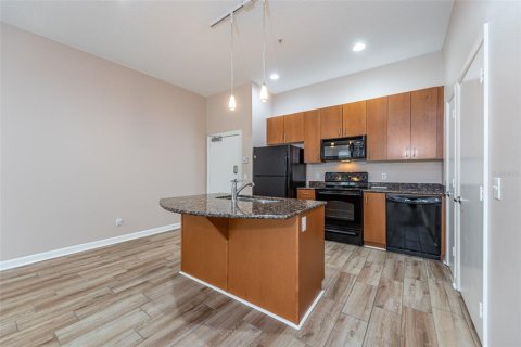Condominio en alquiler en Saint Petersburg, Florida, 2 dormitorios, 120.59 m2 № 1910322 - foto 11