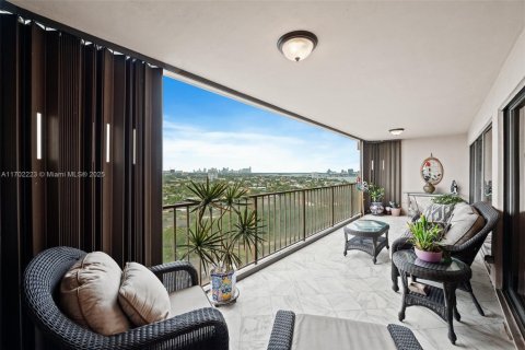 Condominio en venta en Miami, Florida, 3 dormitorios, 215.53 m2 № 1985541 - foto 7