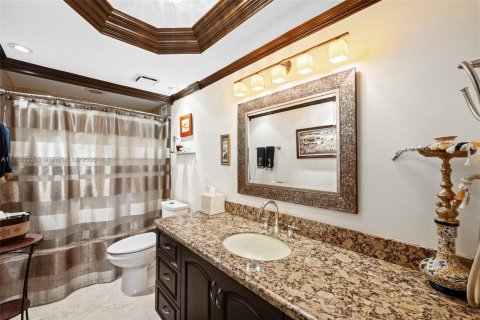 Condominio en venta en Miami, Florida, 3 dormitorios, 215.53 m2 № 1985541 - foto 22