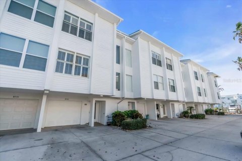 Townhouse in Englewood, Florida 3 bedrooms, 161.19 sq.m. № 1532902 - photo 2