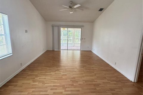 Casa en alquiler en Winter Haven, Florida, 2 dormitorios, 91.79 m2 № 2208225 - foto 10