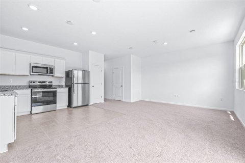 Townhouse in Davenport, Florida 3 bedrooms, 132.01 sq.m. № 1734259 - photo 8