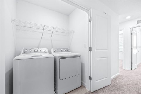 Townhouse in Davenport, Florida 3 bedrooms, 132.01 sq.m. № 1734259 - photo 13