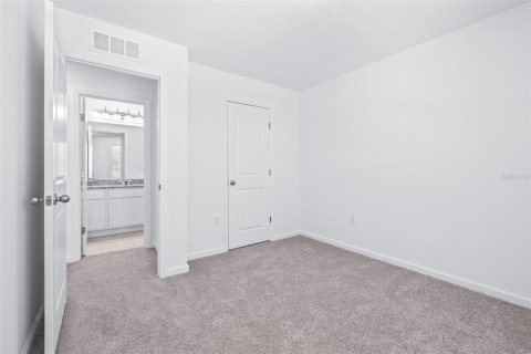 Townhouse in Davenport, Florida 3 bedrooms, 132.01 sq.m. № 1734259 - photo 24