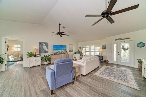 Villa ou maison à vendre à Punta Gorda, Floride: 3 chambres, 183.02 m2 № 2361288 - photo 11