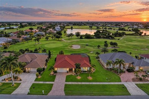 House in Punta Gorda, Florida 3 bedrooms, 183.02 sq.m. № 2361288