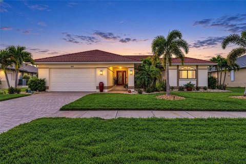 Villa ou maison à vendre à Punta Gorda, Floride: 3 chambres, 183.02 m2 № 2361288 - photo 2