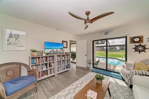Villa ou maison à vendre à Punta Gorda, Floride: 3 chambres, 183.02 m2 № 2361288 - photo 30