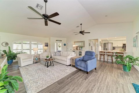 Villa ou maison à vendre à Punta Gorda, Floride: 3 chambres, 183.02 m2 № 2361288 - photo 12