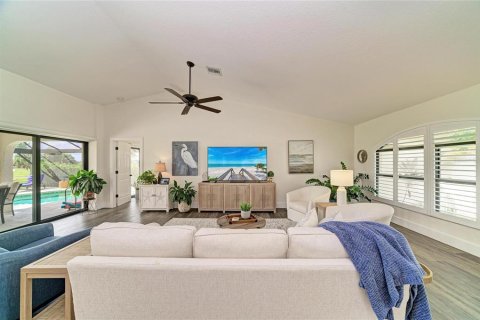 Villa ou maison à vendre à Punta Gorda, Floride: 3 chambres, 183.02 m2 № 2361288 - photo 10