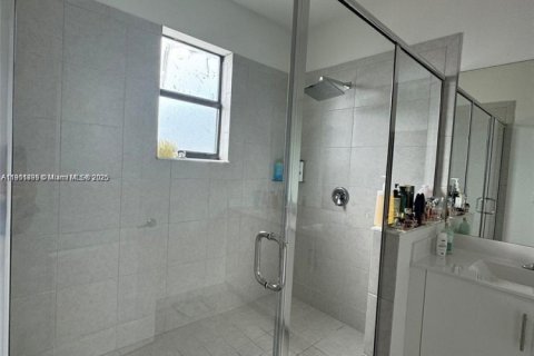 House in Homestead, Florida 5 bedrooms, 276.29 sq.m. № 1968221 - photo 10