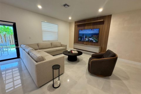 House in Homestead, Florida 5 bedrooms, 276.29 sq.m. № 1968221 - photo 21