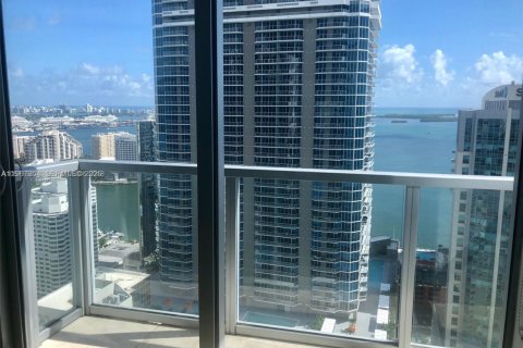 Condominio en alquiler en Miami, Florida, 2 dormitorios, 101.08 m2 № 2031775 - foto 2